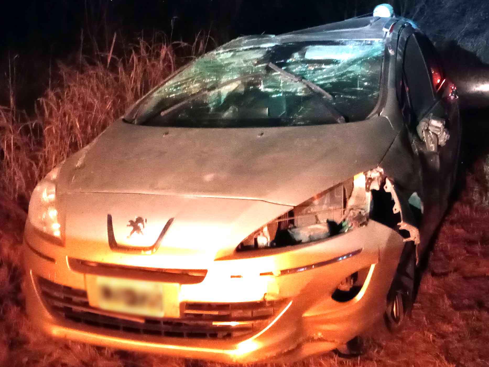 Fuerte Vuelco De Un Auto En Uno De Los Accesos A Pico Lareforma Ar