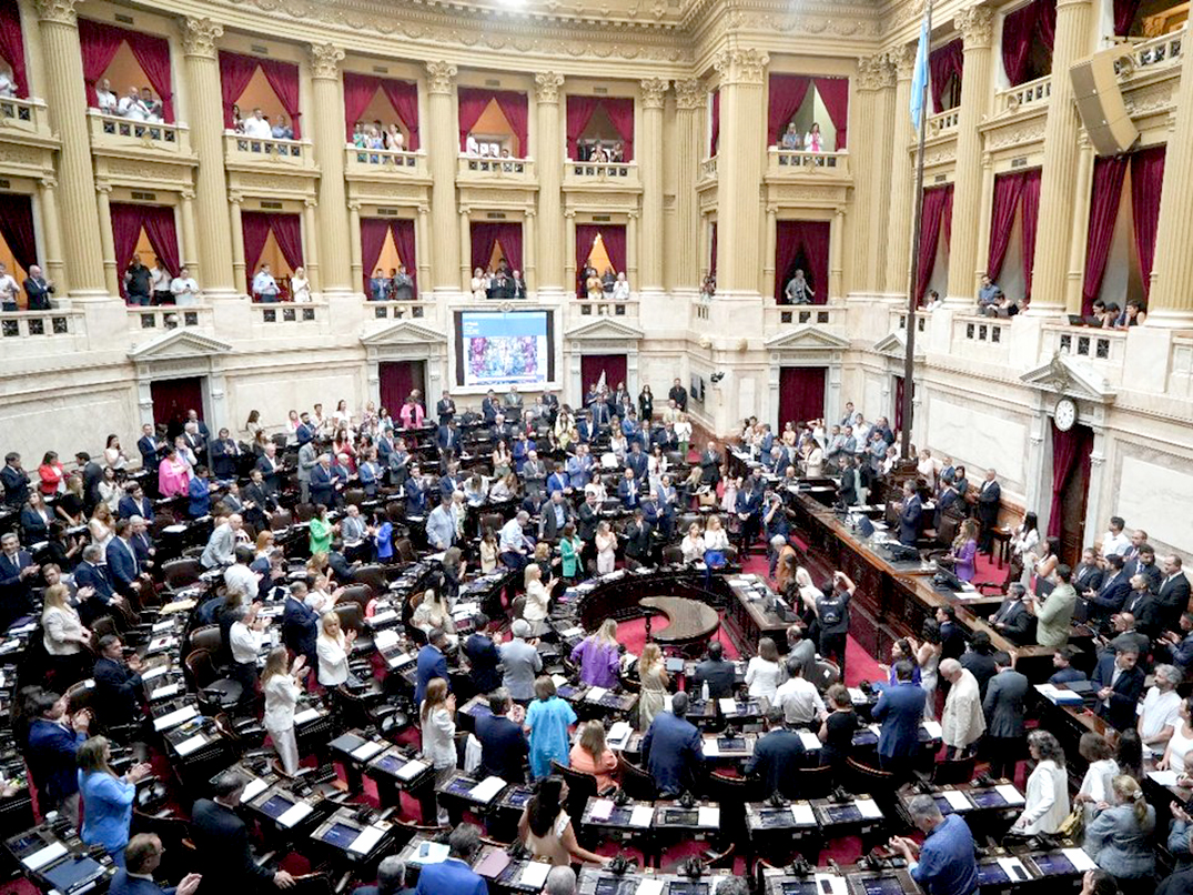 Diputados aprobó la ley ómnibus en general pero el oficialismo no