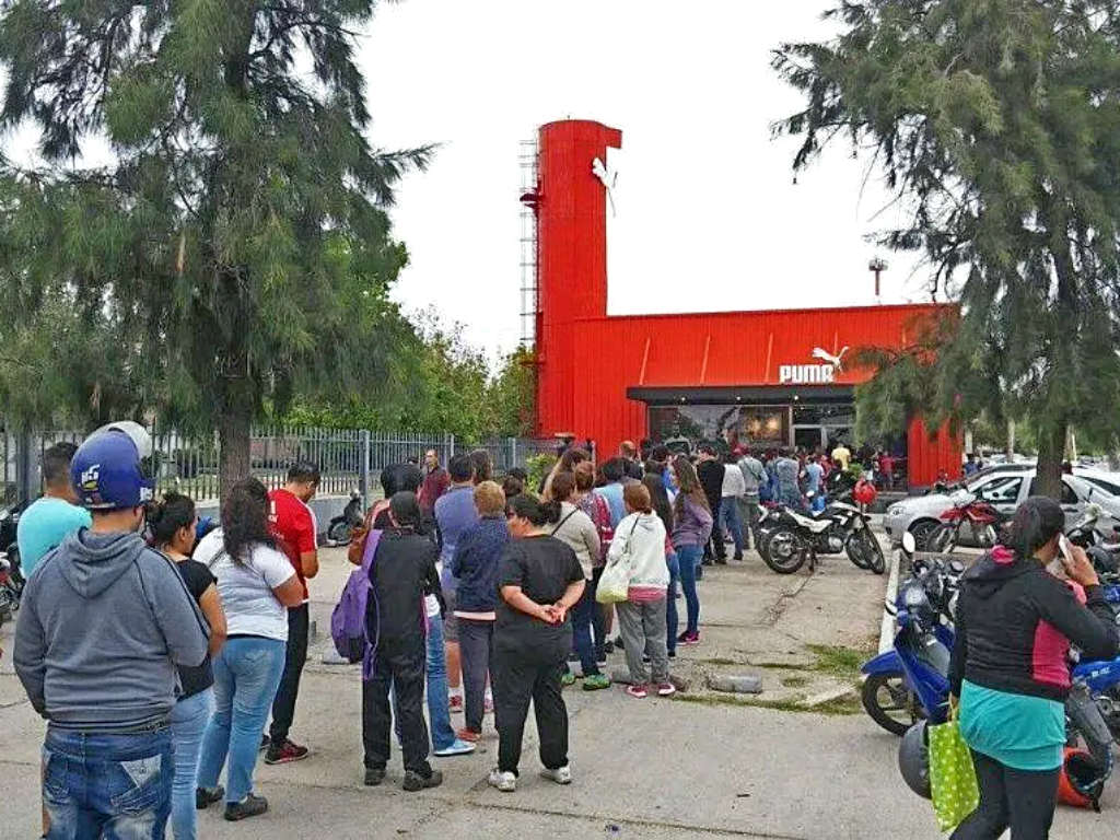 Esperar oriental pelo Puma cerró su fábrica en La Rioja: 40 trabajadores en la calle -  maracódigital.net
