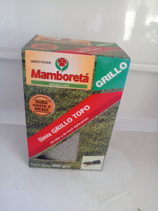 Agroquímico insecticida químico mamboreta grillotopo