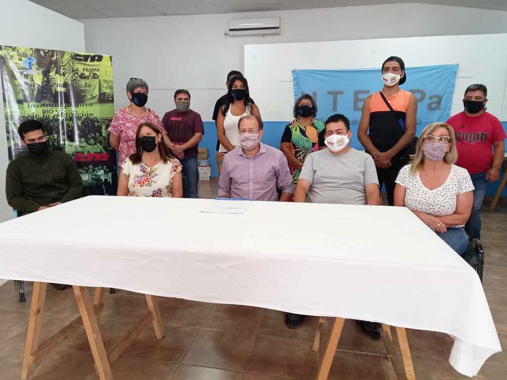 Gobierno le entregó matrícula a la Cooperativa de Trabajo “17 de ...