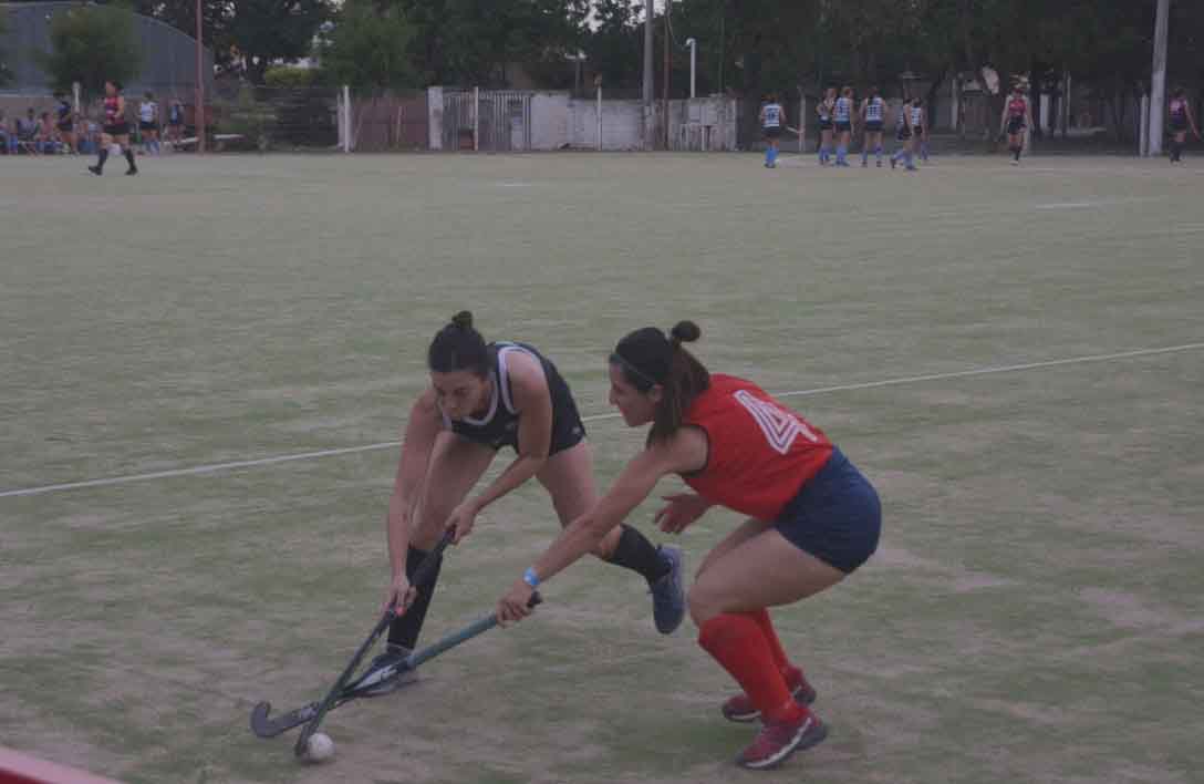 Pico FC le ganó a Independiente en una de las semifinales de Oro.