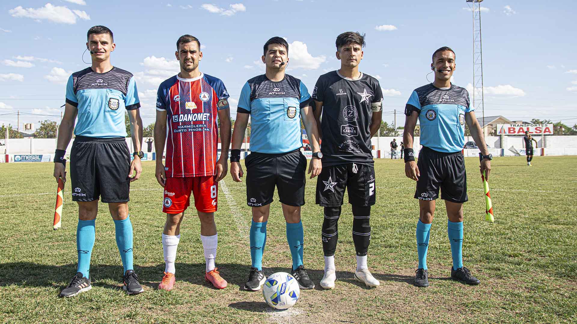 Noche de semifinales en las canchas de Eduardo Castex.