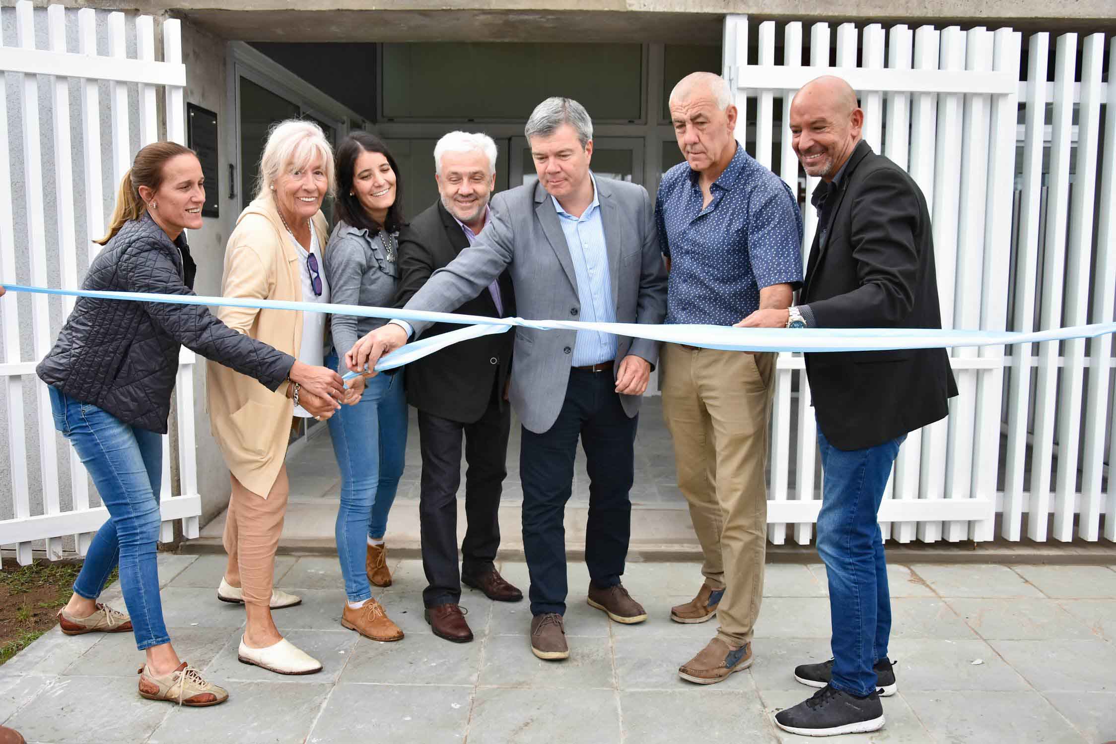Autoridades locales y provinciales participaron del tradicional “corte de cintas” en el CDI.