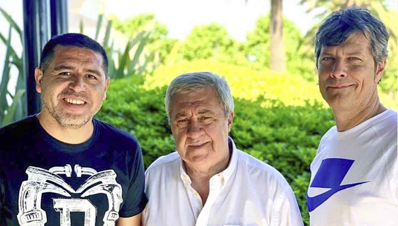 Otros tiempos: Pergolini posando junto a Riquelme y Amear.
