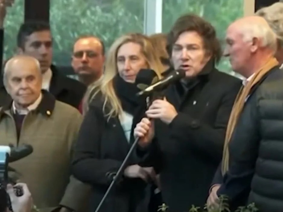 Milei en La Rural: “Vamos a eliminar el Impuesto País y luego las ...
