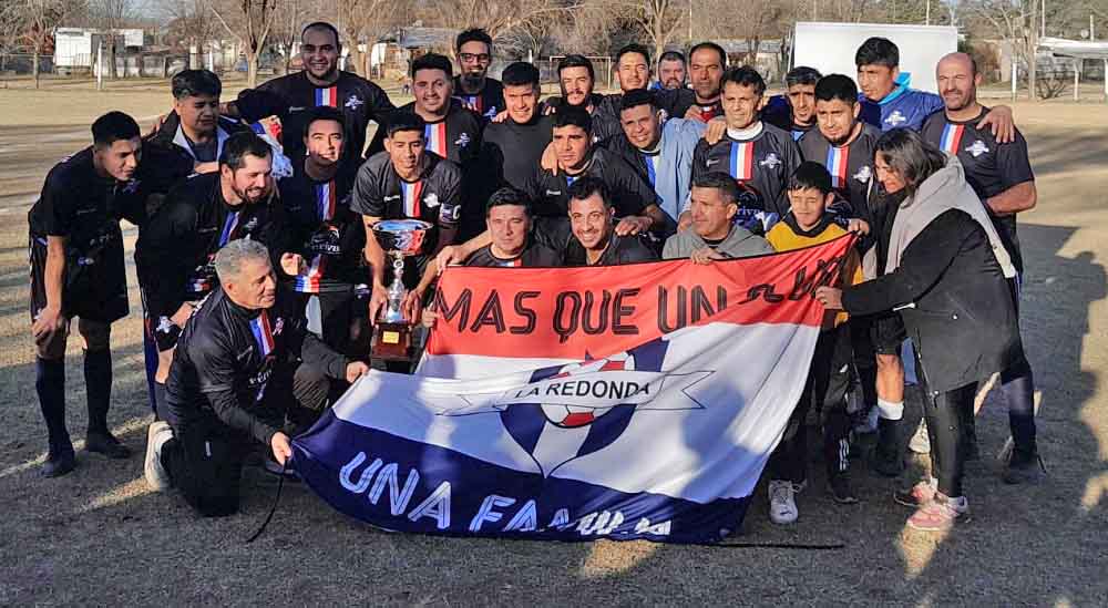 La formación del ganador, que se impuso a Luan Toro en la final.