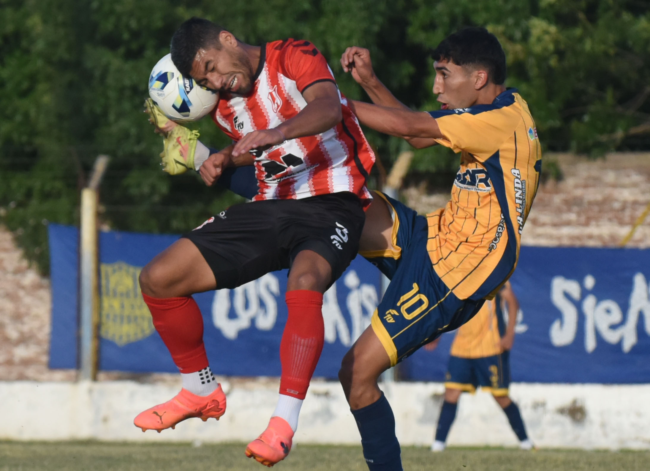 La fricción fue casi una constante en el “Turnes”.