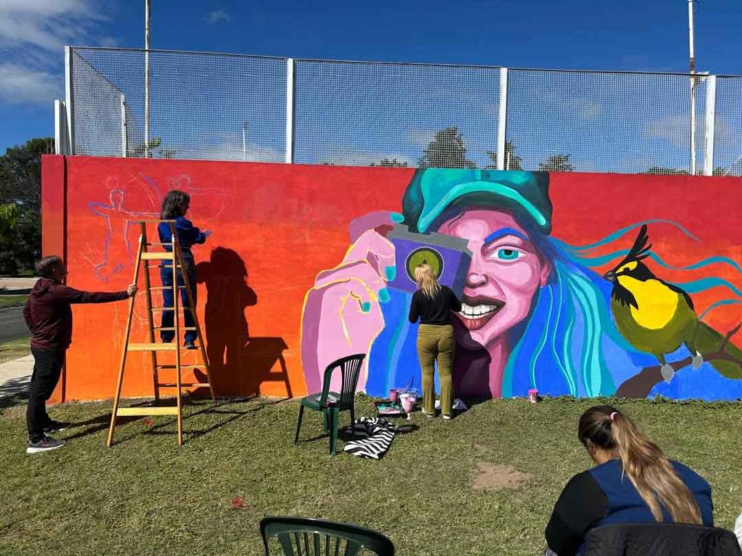 Jóvenes y adultos se involucraron en el proyecto cultural.