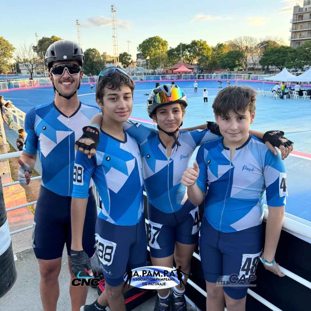 El equipo completo, con Ziaurriz (izq).