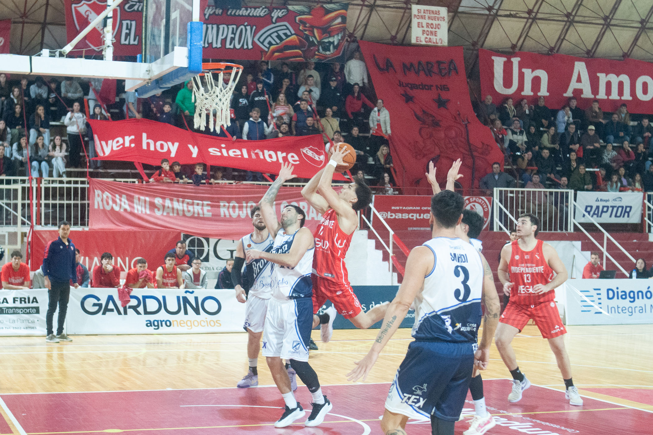 El Rojo sacó claras diferencias sobre Brown y sigue en el Federal.