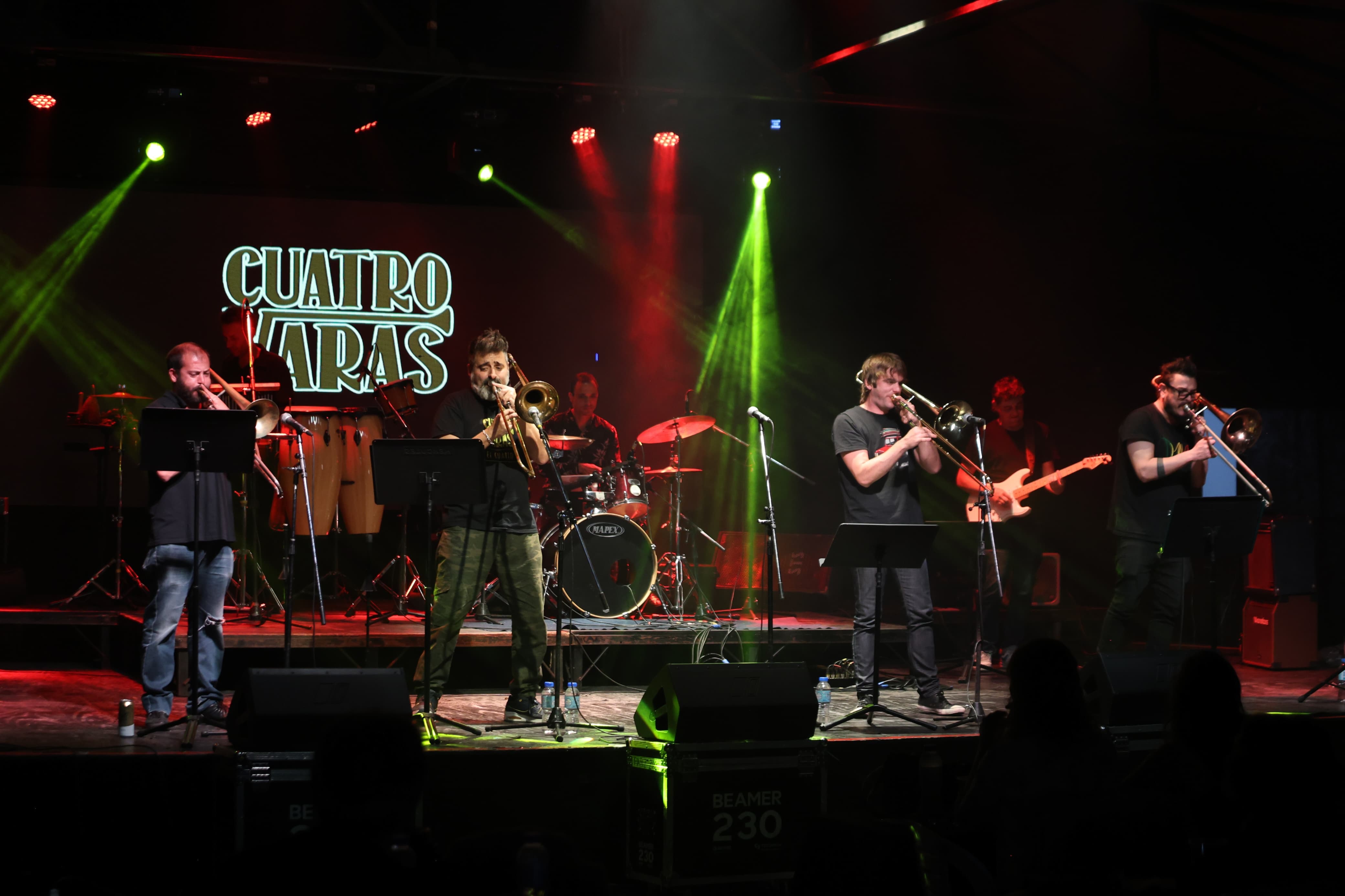 El grupo Cuatro Varas brindó una excelente presentación en la noche de JAM.