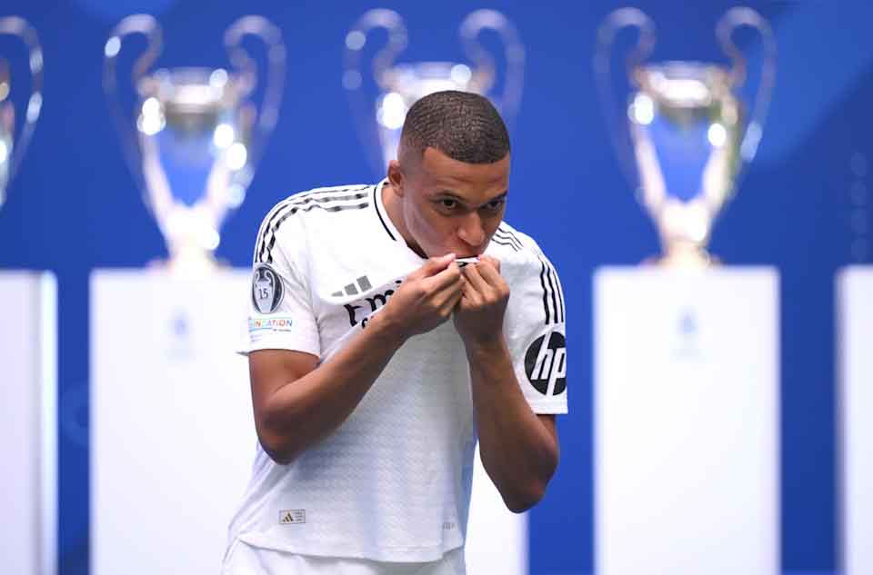 Mbappe vuelve al Real Madrid que quiere clasificación y primer lugar en el grupo. ð