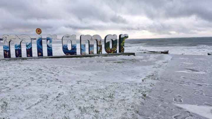 Una histórica nevada se registró en la ciudad balnearia de Miramar.