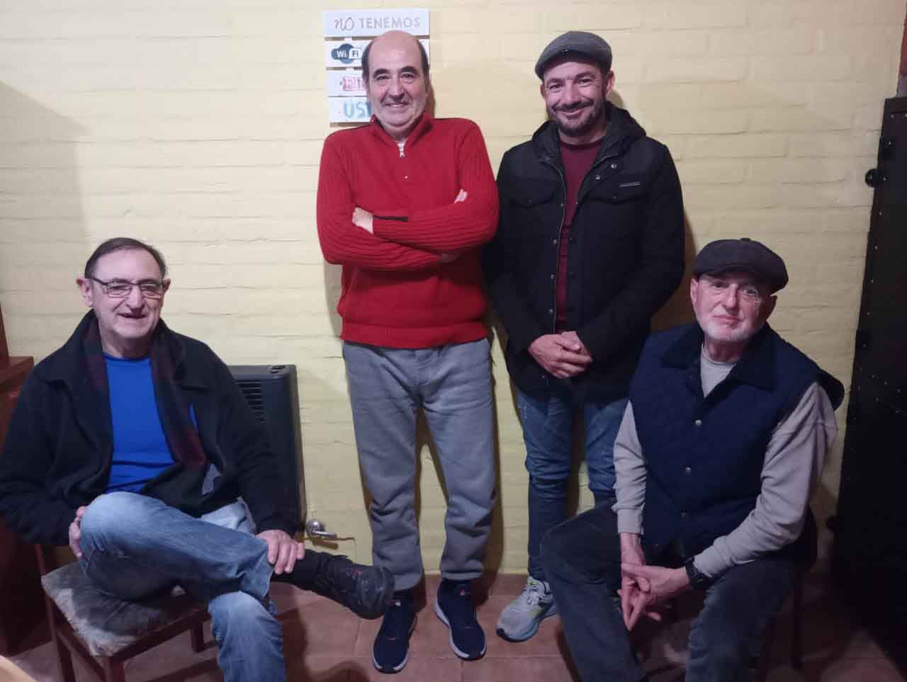 Integrantes del grupo teatral “Caldén”.