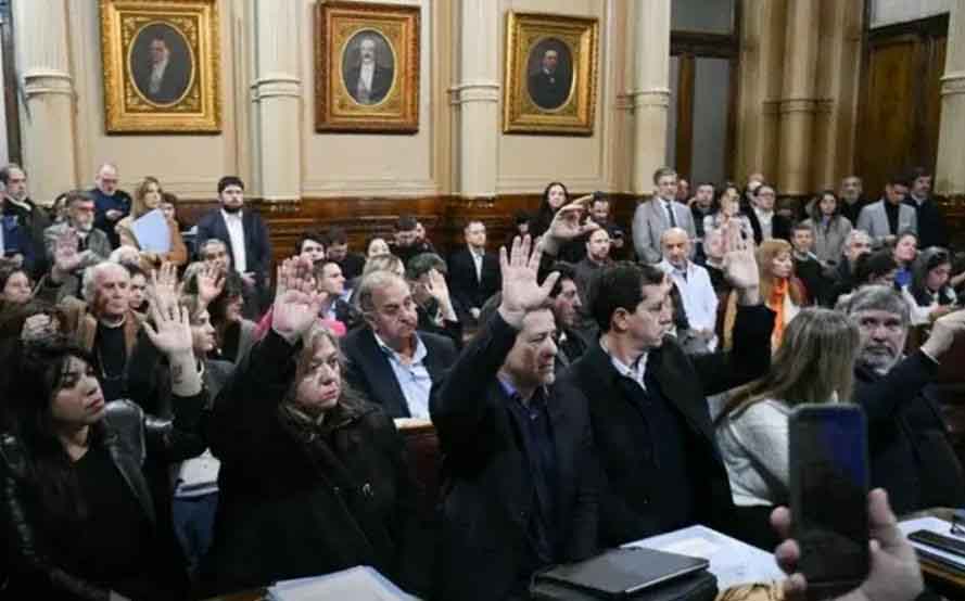 Los senadores se reunirán para debatir una pesada agenda.