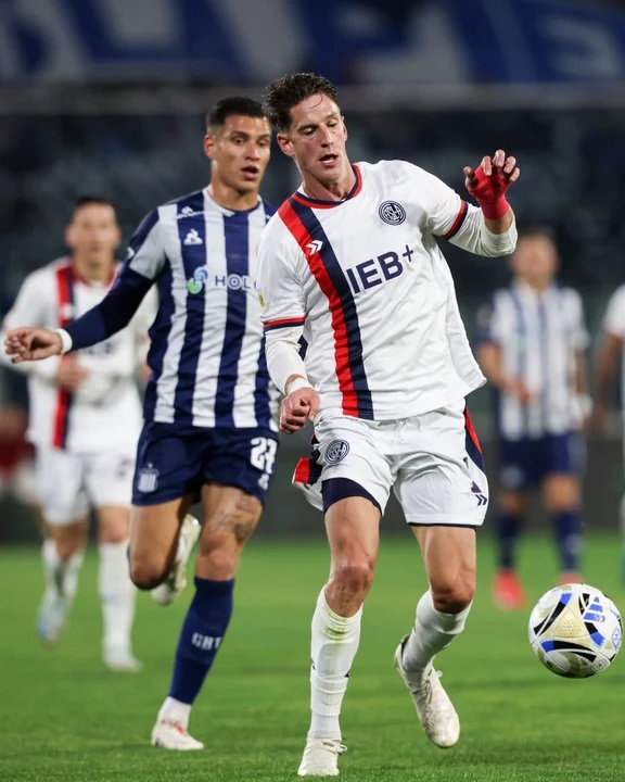 San Lorenzo pisó fuerte en Córdoba, en el inicio del Clausura.