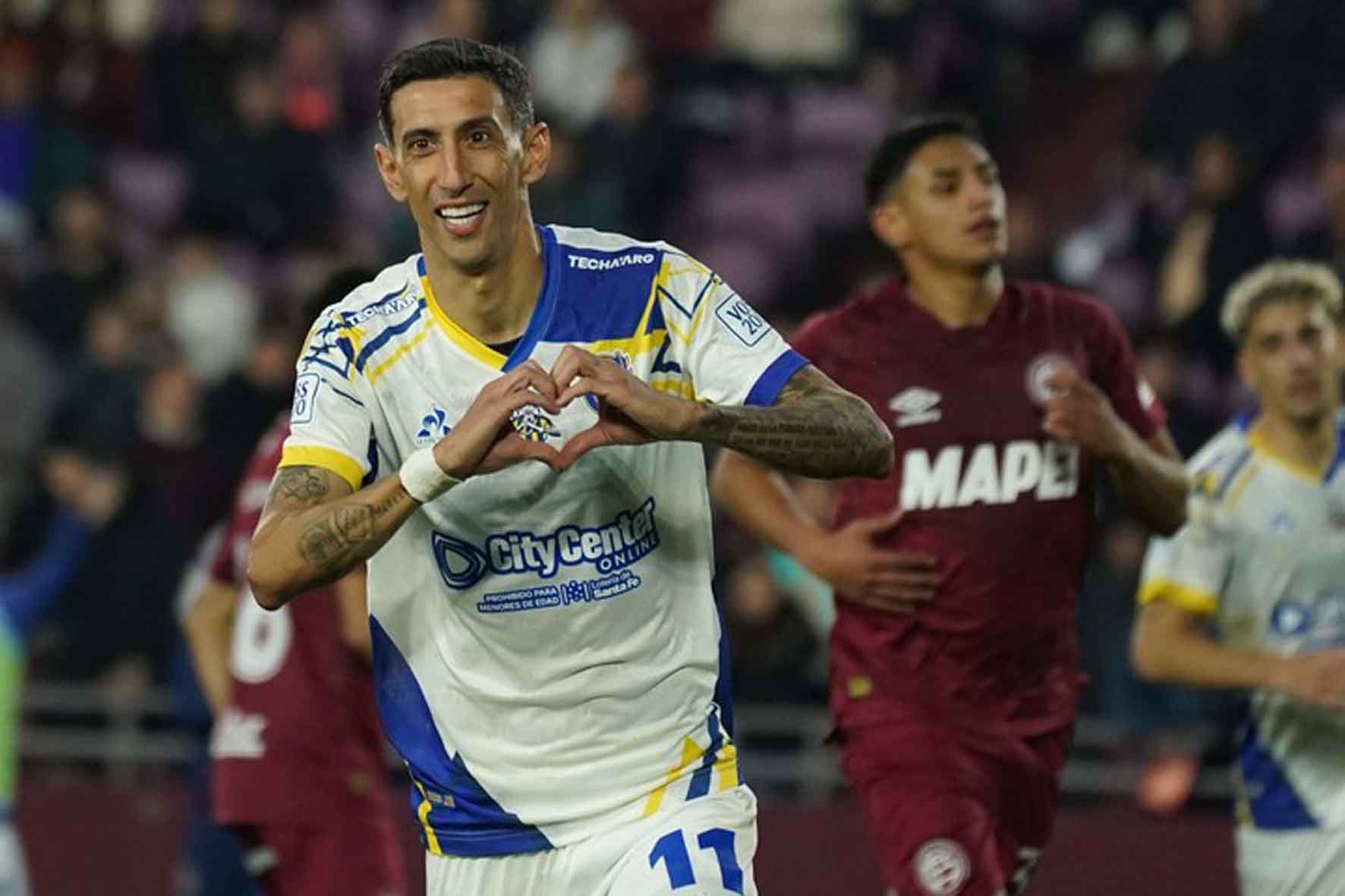 “Fideo” Di María marcó de penal y Central se llevo los tres puntos.