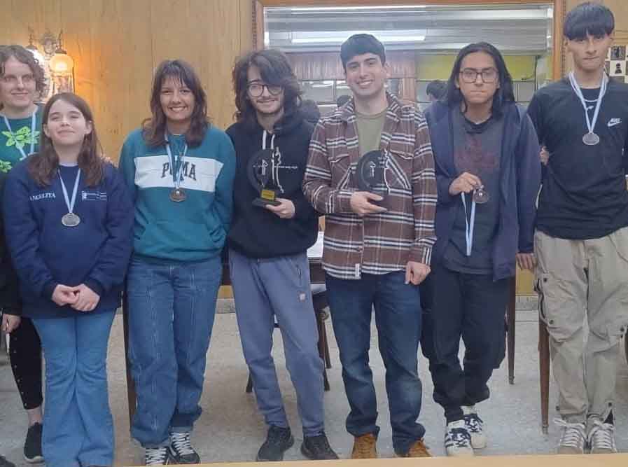 Los mejores de las distintas categorías, en la premiación.