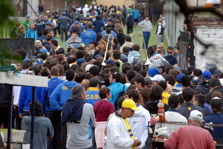 Boca va con su gente y la ansiedad por cortar una mala racha.