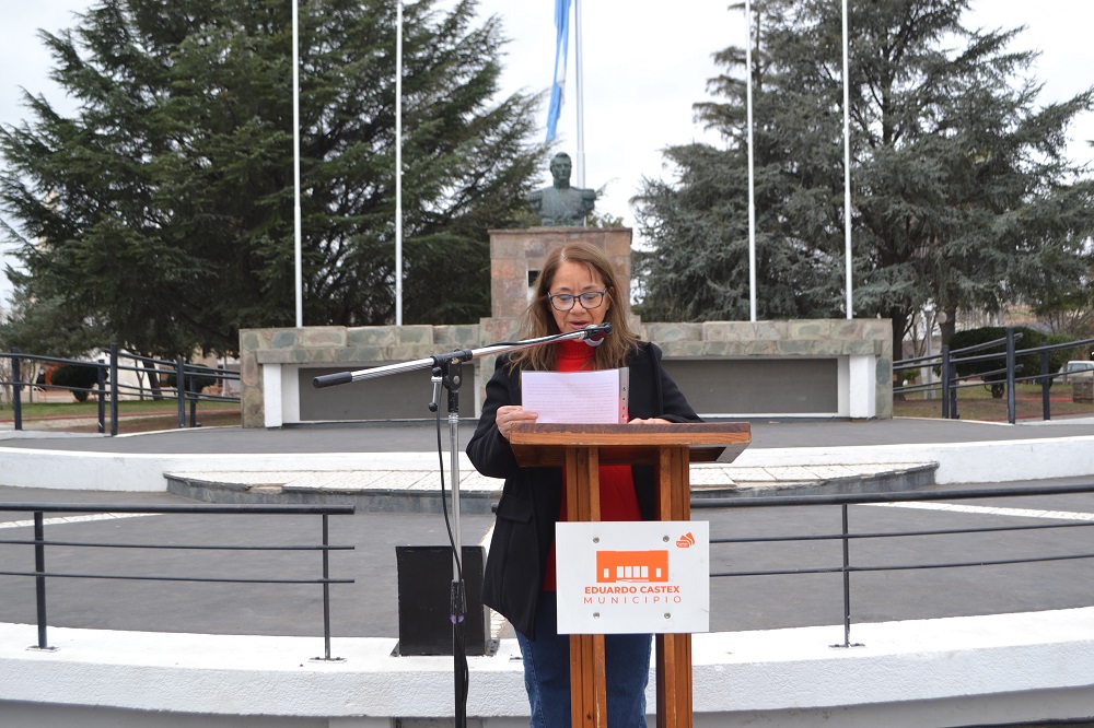 La funcionaria Mariela Lucero, ofreció las palabras alusivas.
