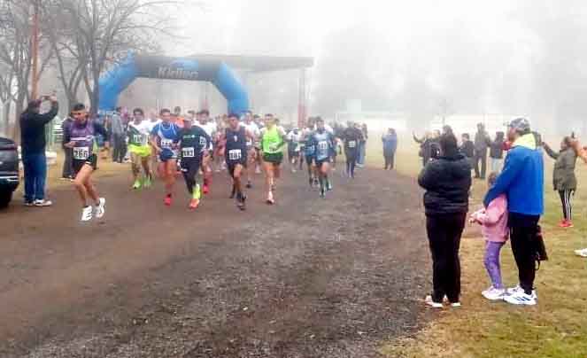 La corrida larroudense cumplió con su novena edición.