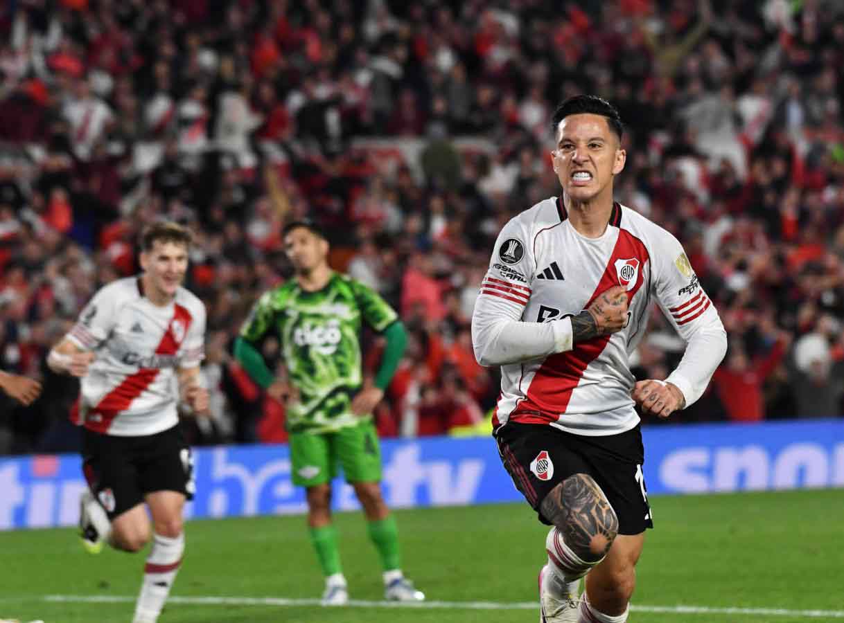 El primer festejo "Millonario" ante los paraguayos en el Monumental.