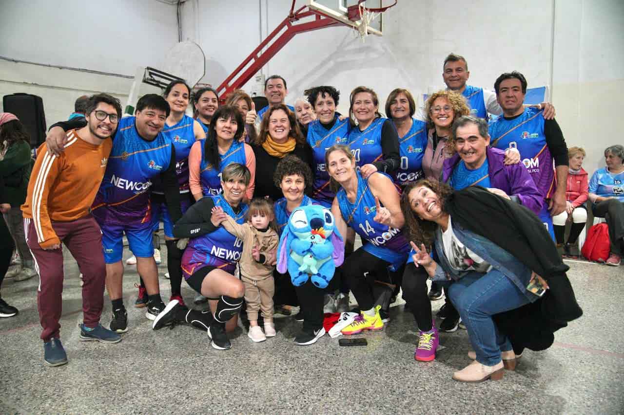 Equipos de distintas localidades participaron del encuentro recreativo en Pico. La actividad contó con la presencia de autoridades piquenses.