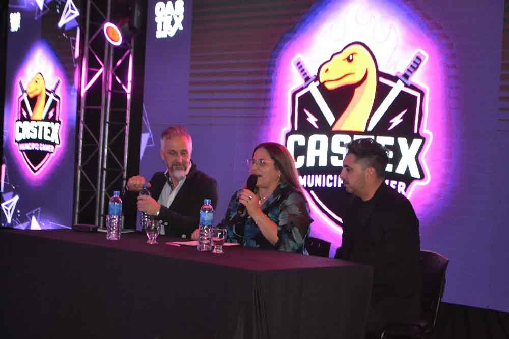 El anuncio fue encabezado por la intendenta Curutchet.