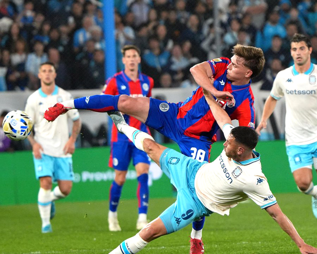 Racing le ganó a San Lorenzo por 2-0 y se acerca a la zona de clasificación  en el Torneo Clausura - lareforma.com.ar