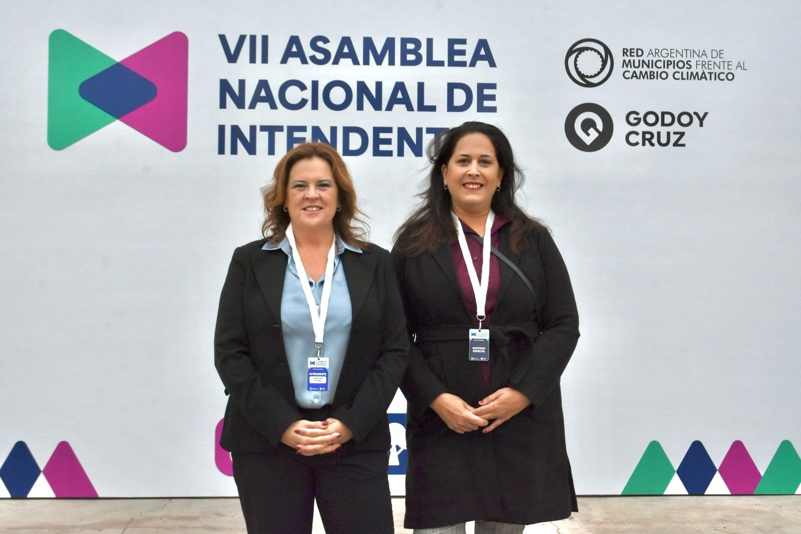 La intendenta Fernanda Alonso y la directora de Ambiente, Melina Medus.