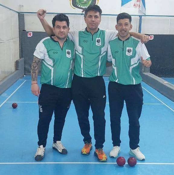 Barrio Fitte, con Javier Carrasco, Maximiliano Escudero y Marcelo Valle. Dos de ellos jugarán el Argentino.