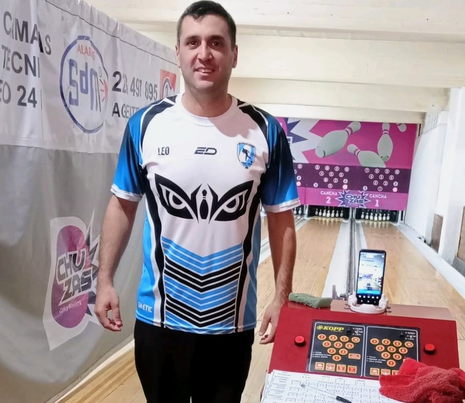 El piquense D’Amico, feliz, tras la consagración en “Mardel”.