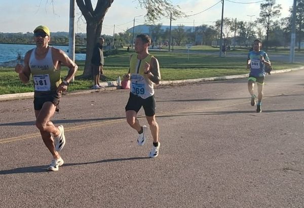 Queda la cita de mediados de abril en Santa Rosa.