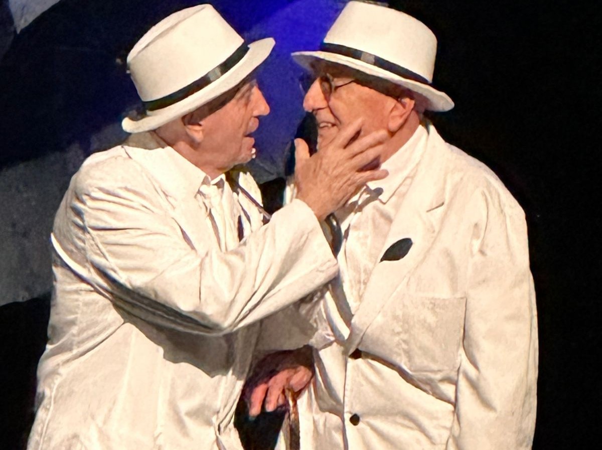 Oscar Rodríguez y Daniel Ayerza dan vida a “El Príncipe Azul”.