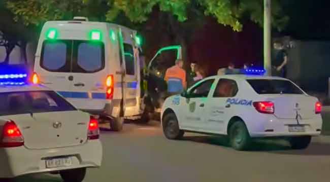 En el lugar trabajaron investigadores policiales y personal sanitario.