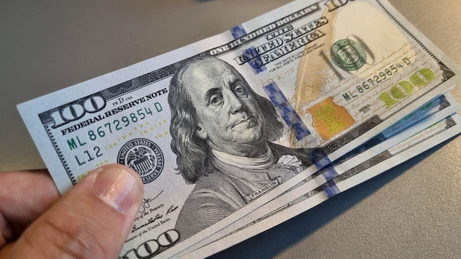 Se incrementó la demanda de dólares.