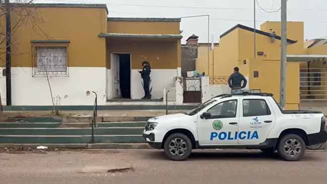 Un procedimiento policial se llevó a cabo durante la mañana del miércoles en una vivienda ubicada sobre la calle 108, entre 17 y 17 bis, en el marco de la investigación por el hurto de una bicicleta ocurrido el pasado fin de semana en el Hospital Gobernador Centeno de General Pico.