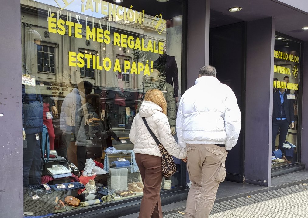 La indumentaria es la principal opción de regalo.