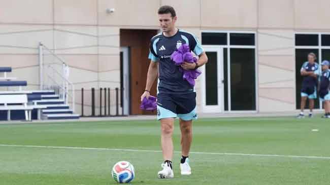 Scaloni analiza variantes para la segunda fecha del Mundial.