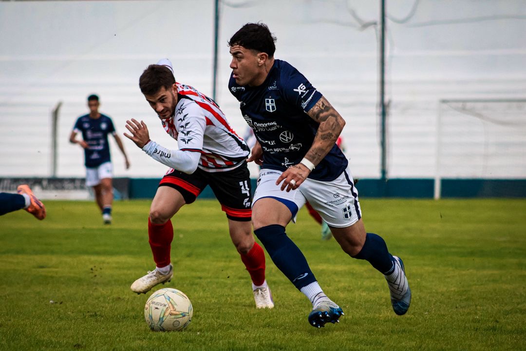 El Albirrojo igualó 1-1 ante Atenas y volvió a sumar fuera de casa.