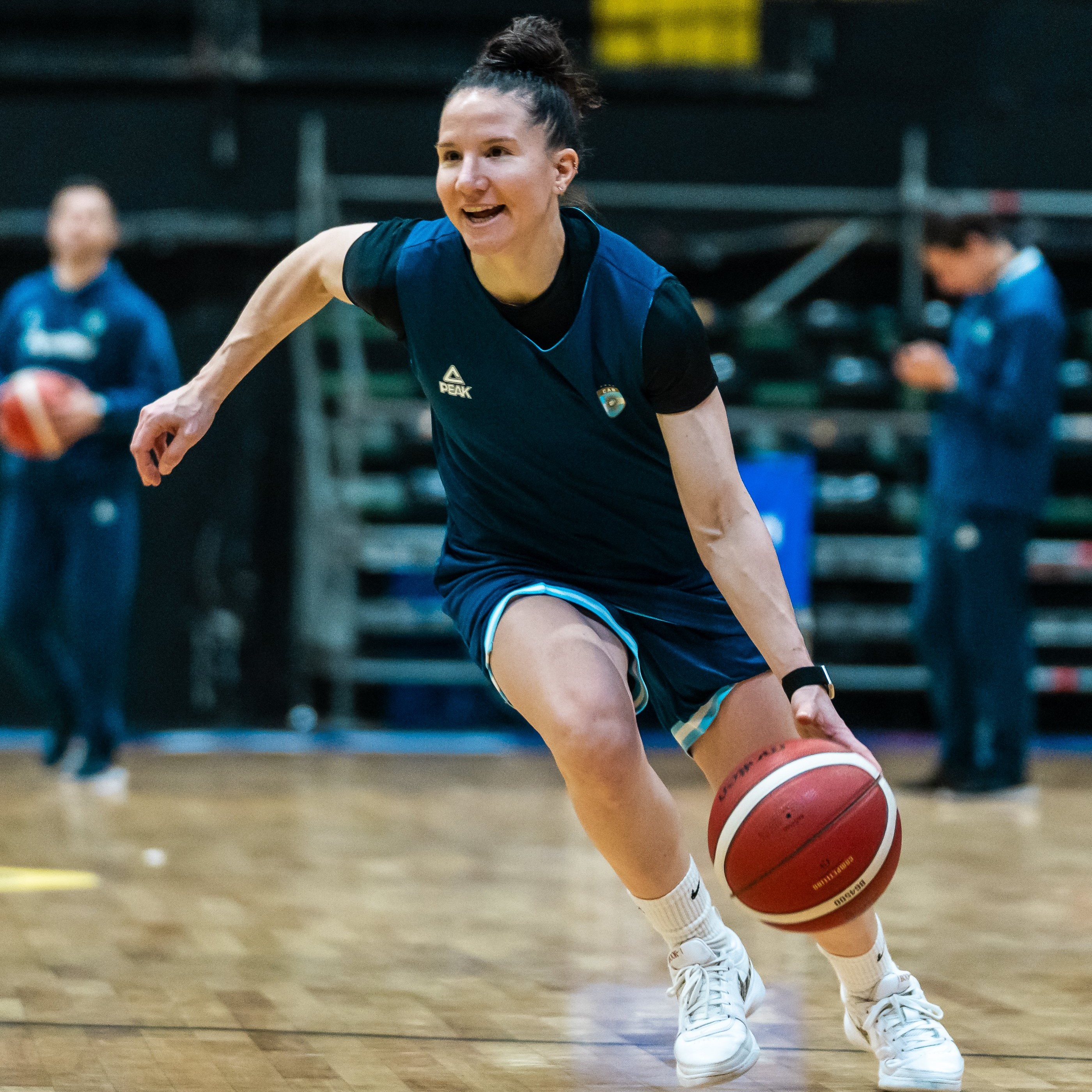 La Selección Femenina comenzó sus trabajos en Obras.