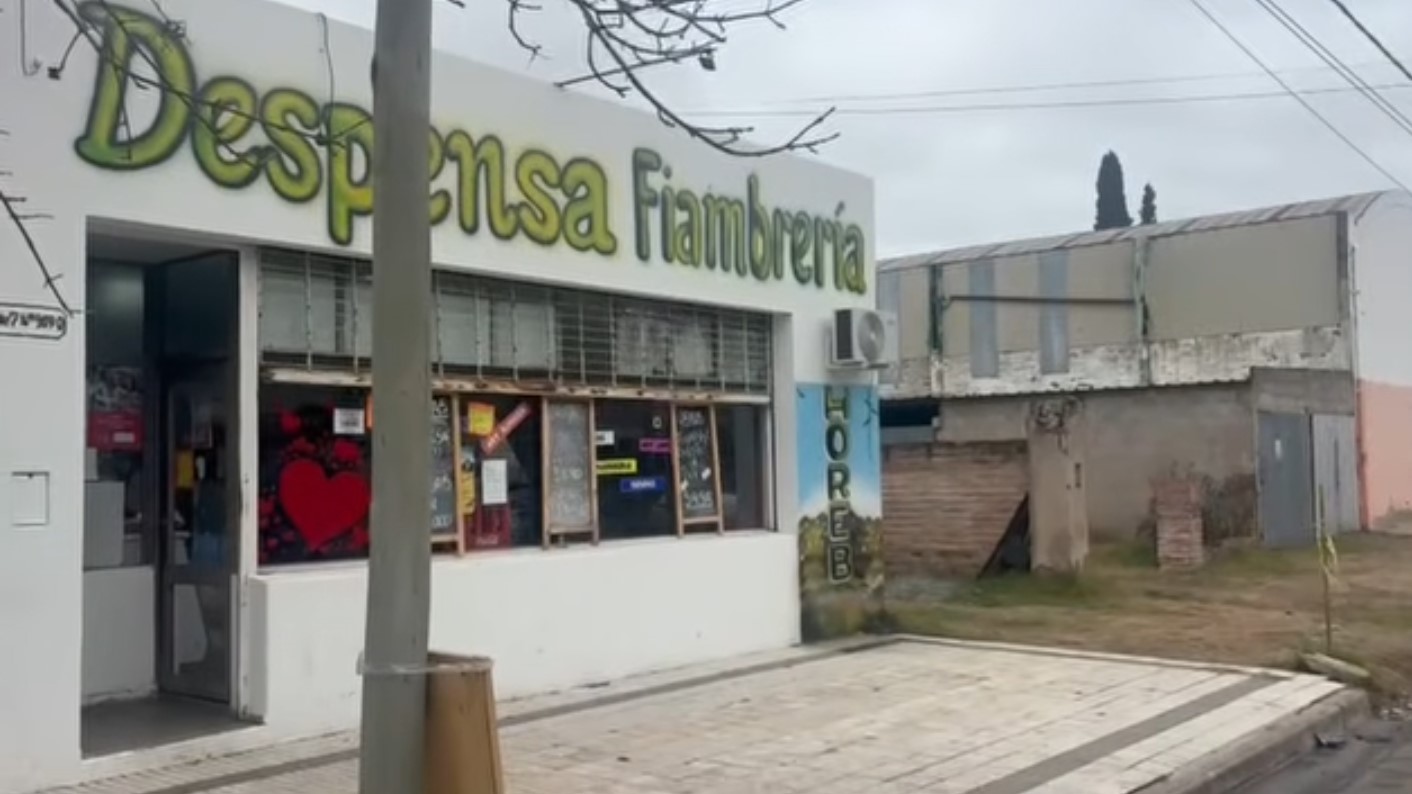 El comercio asaltado.