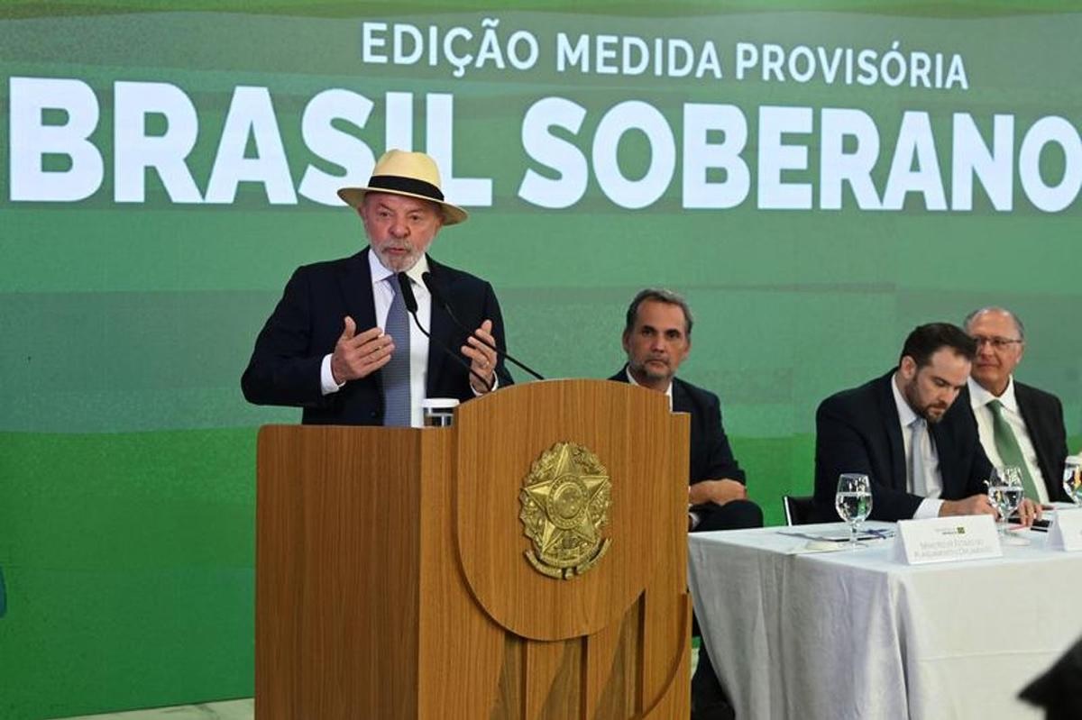 Lula dispuso que el embajador Julio Bitelli retorne a la sede diplomática en CABA.