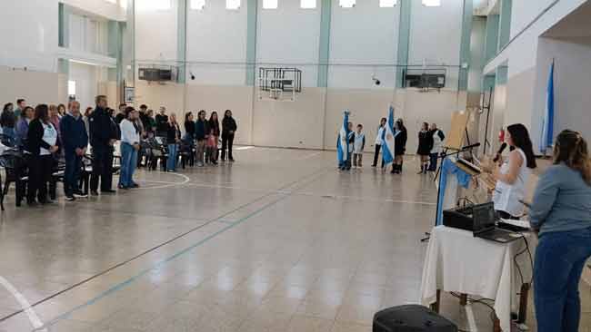 La actividad tuvo lugar en el SUM municipal.
