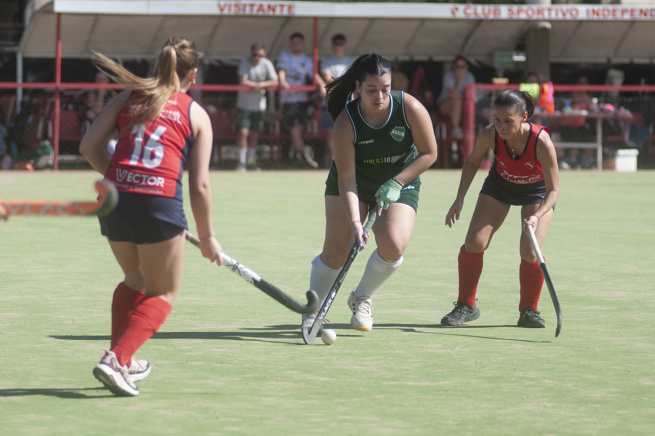 Independiente venció a Ferro por 3-0 en Primera categoría.
