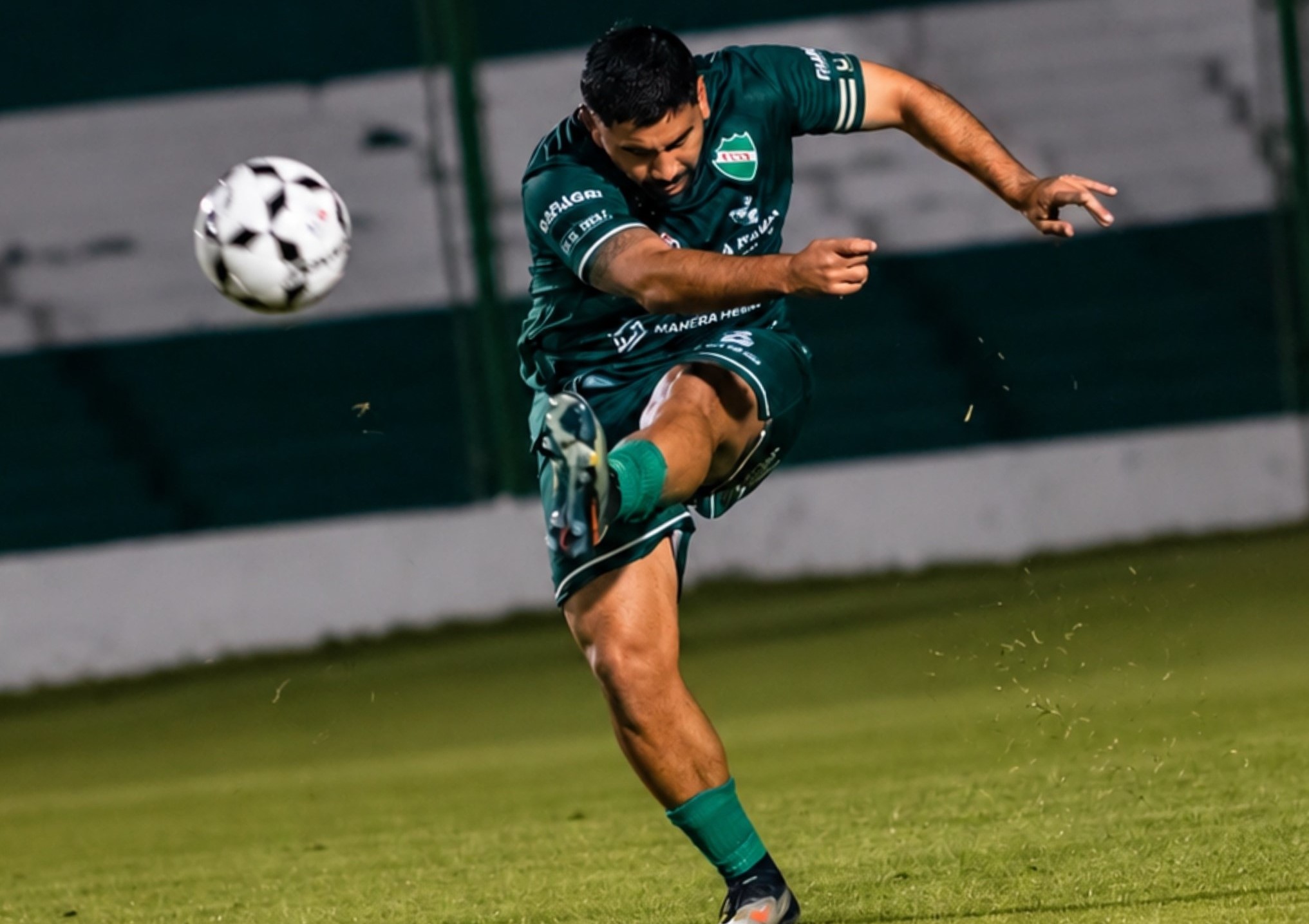 Ferro enfrenta mañana a Atlético Macachín, a las 16, de visitante.