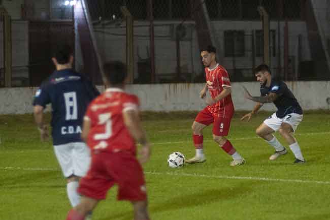 El "Depo" superó al “Rojo” por dos a cero.