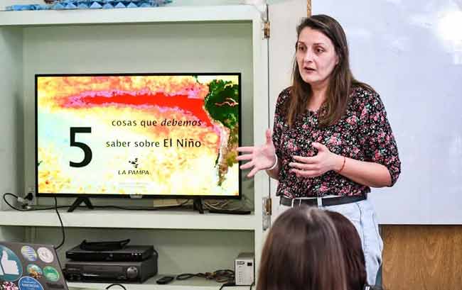 El impacto de “El Niño” se abordó en el Colegio Arturo Illia de la capital pampeana.