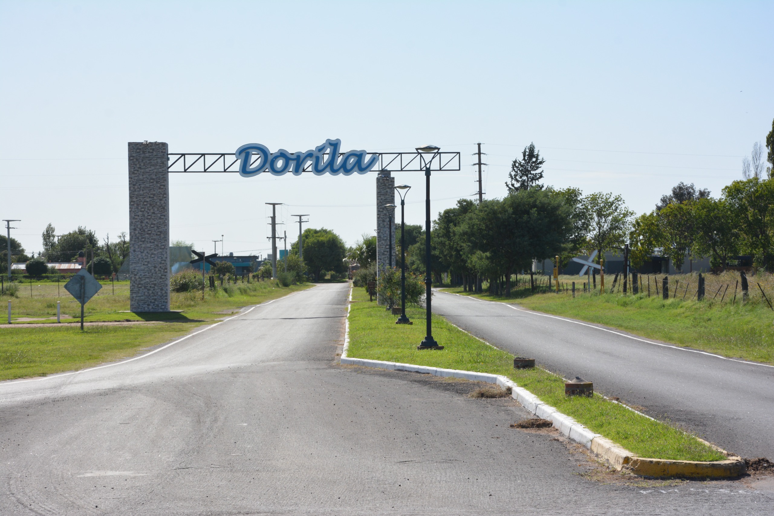 Ingreso a la localidad de Dorila.